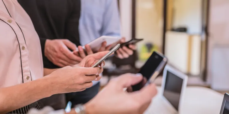 Cách tải và cài đặt app UU88 trên điện thoại Android và iOS